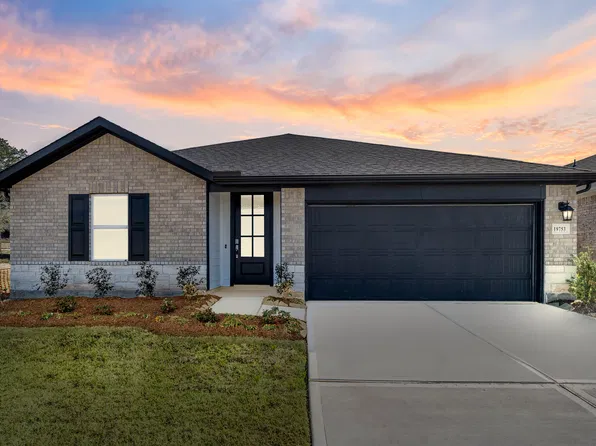 19753 Flag View Dr, Montgomery, TX 77356