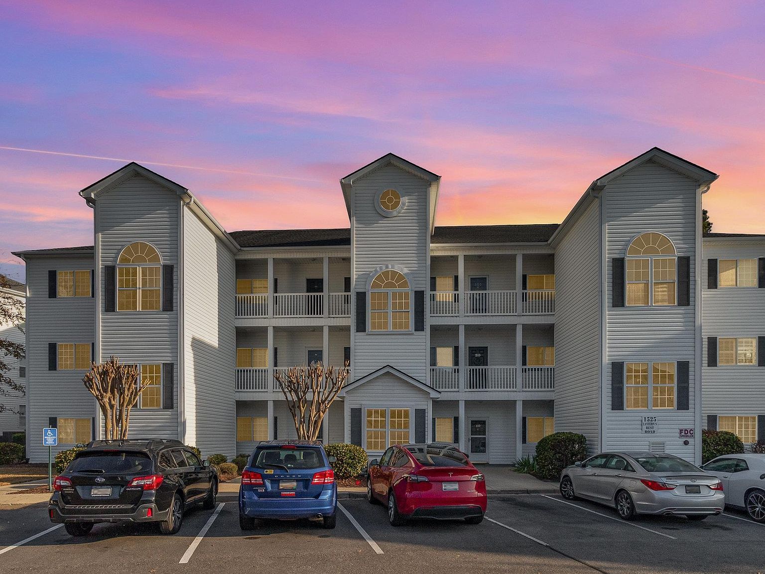 1525 Lanterns Rest Rd. Unit 102