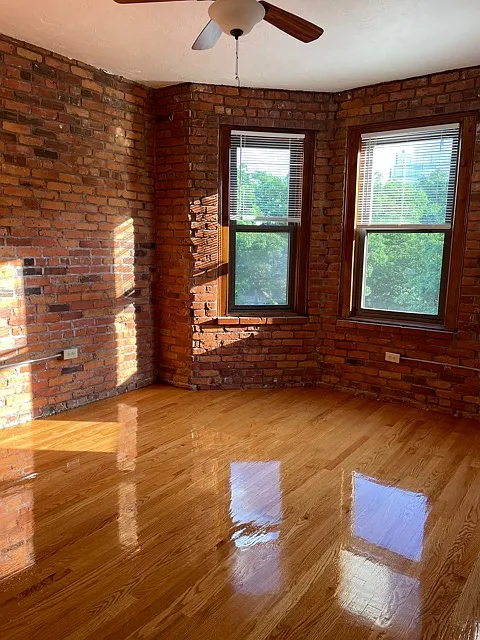 3 bed, 800 sqft, $3,700 — Photo 3