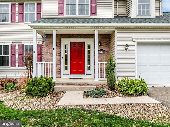 2nd image of 9924 Stephanie Ln
