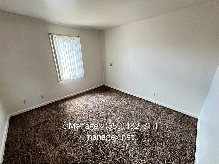 1428 E Brown Ave — Photo 9