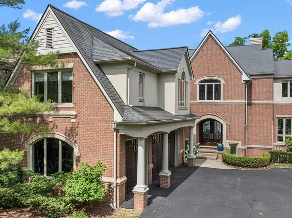 3625 Wards Point Dr, West Bloomfield, MI 48324