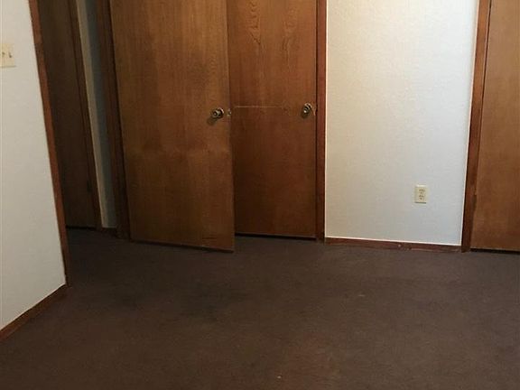 3rd image of 1108 La Villeta St