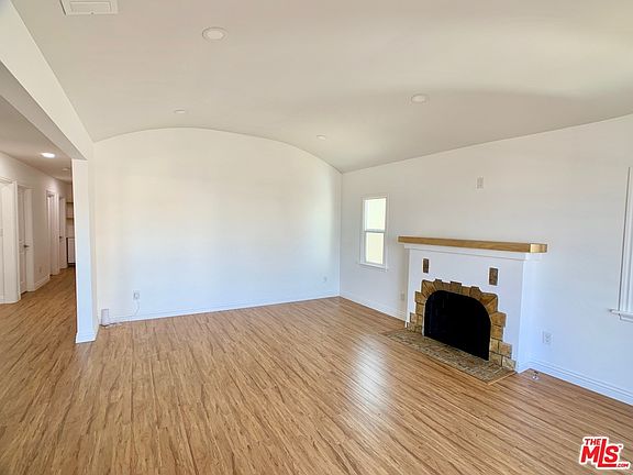 5th image of 7727 S Denker Ave
