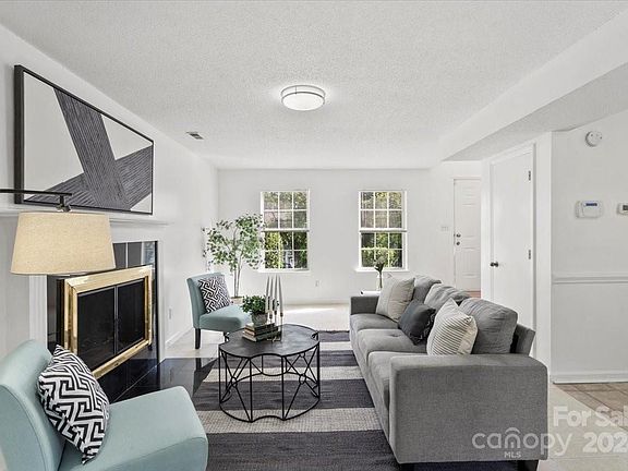 5th image of 2828 Silkstream Ln