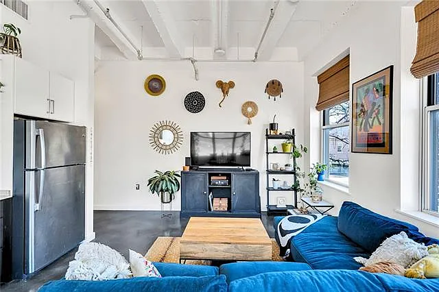 835 Julia St #4 — Photo 4