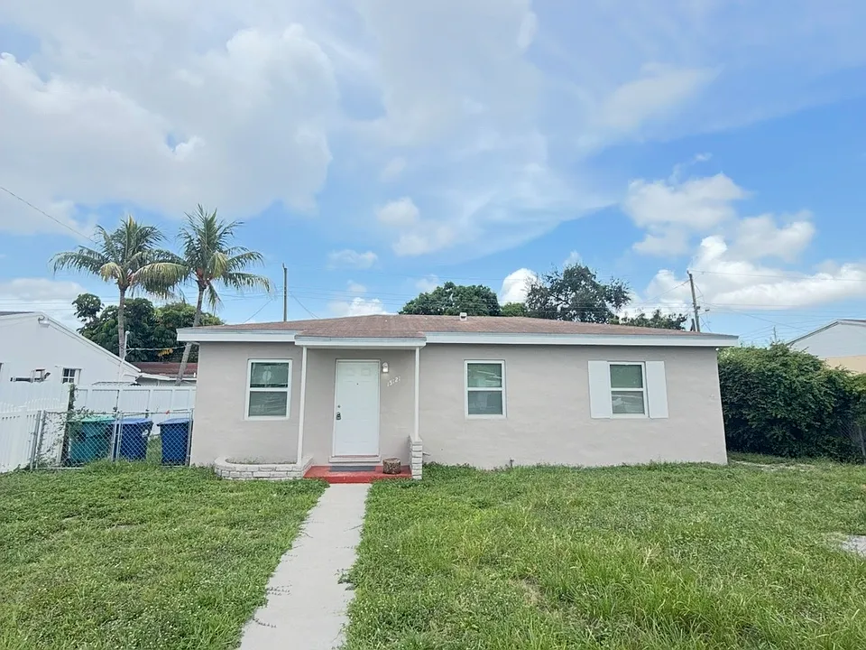 15121 NW 32nd Ave