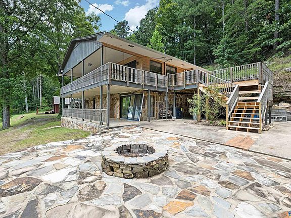 3rd image of 214 Northshore Dr