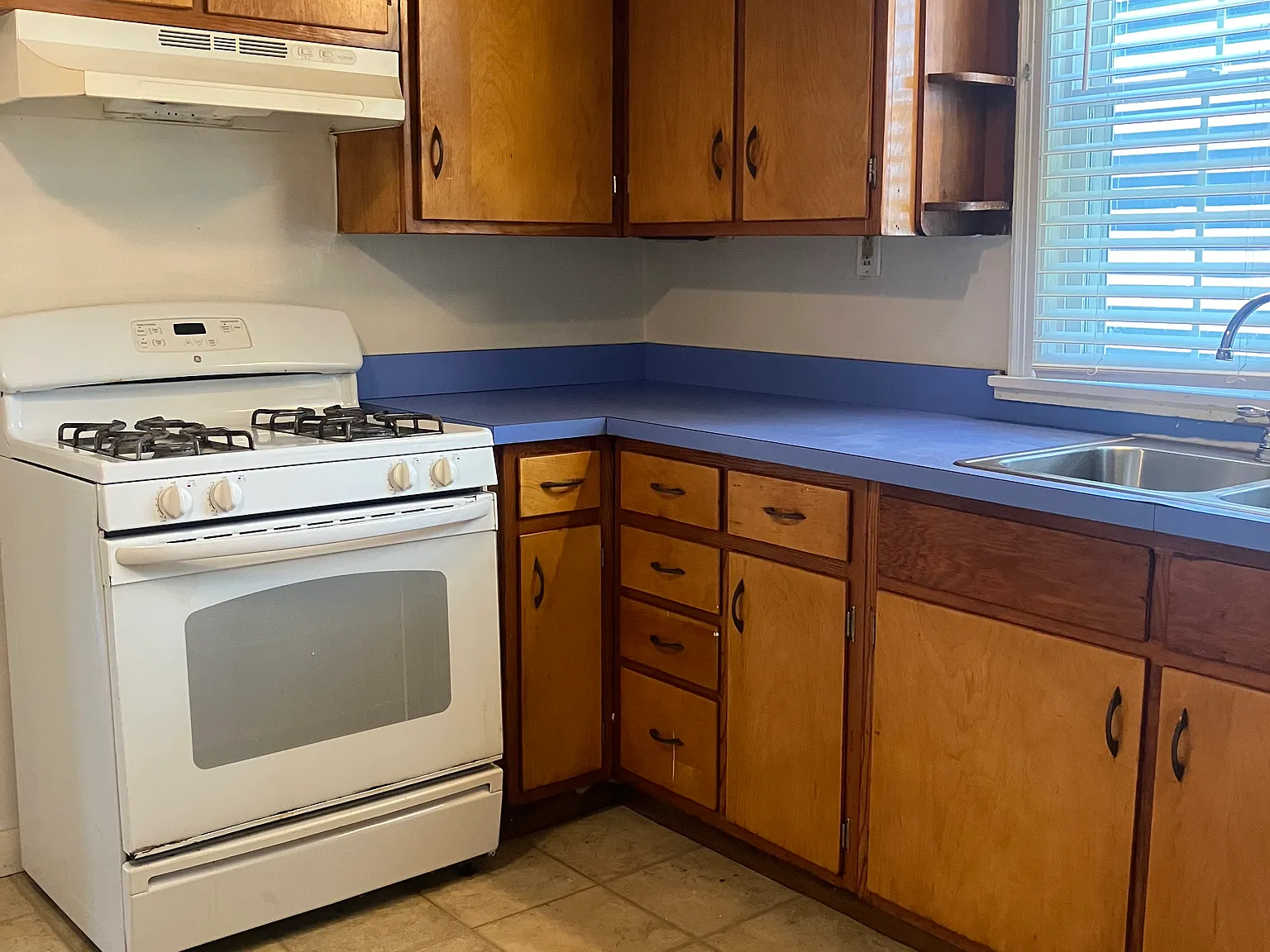 2 bed, 990 sqft, $2,000 — Photo 4