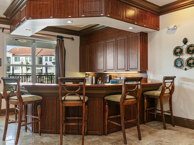 813 Villa Cir — Photo 17
