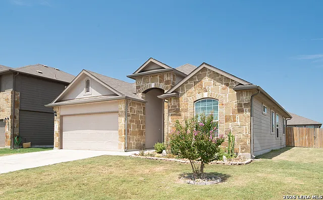 4 bed, 2.0 bath, 1625 sqft, $1,725 — Photo 2