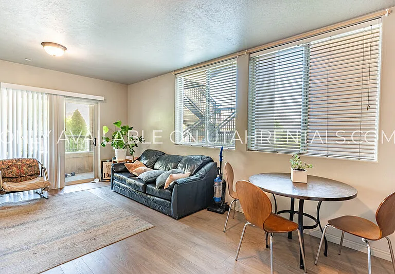 859 E 620 N #H2-1 — Photo 2
