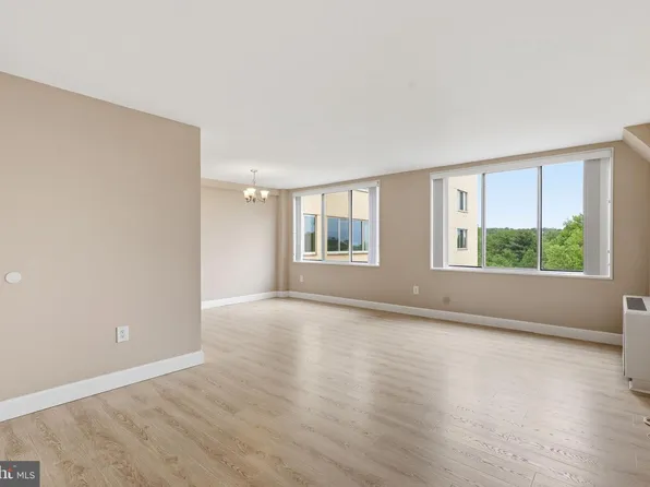 6631 Wakefield Dr APT 519, Alexandria, VA 22307