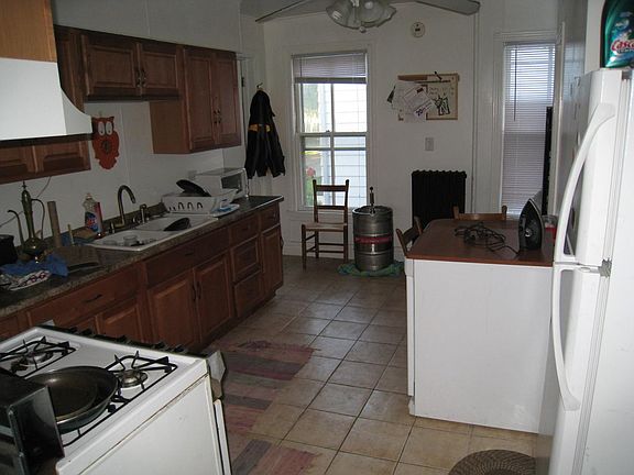 3rd image of 2047 Asbury Ave APT 4