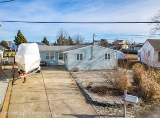 123 Lake Superior Dr, Little Egg Harbor, NJ 08087