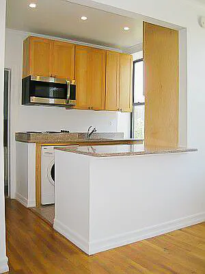 Rented by City Connections Realty | media 27