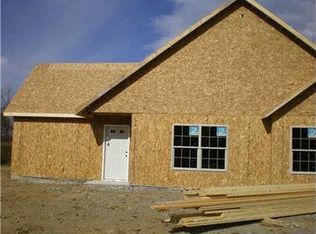 1142 Timberwood Dr, Beaver Falls, PA 15010