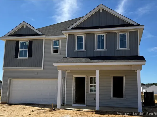 527 Melbourne Dr, Raeford, NC 28376