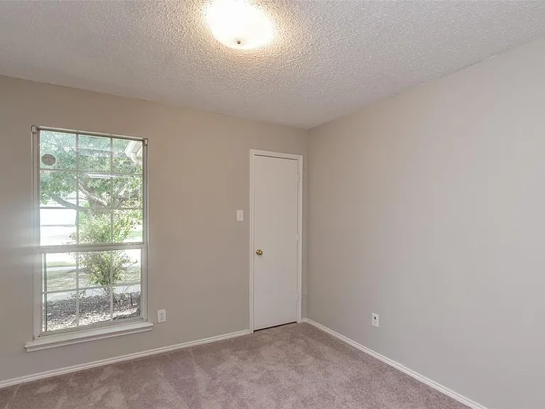 2404 Glenhaven Dr — Photo 19