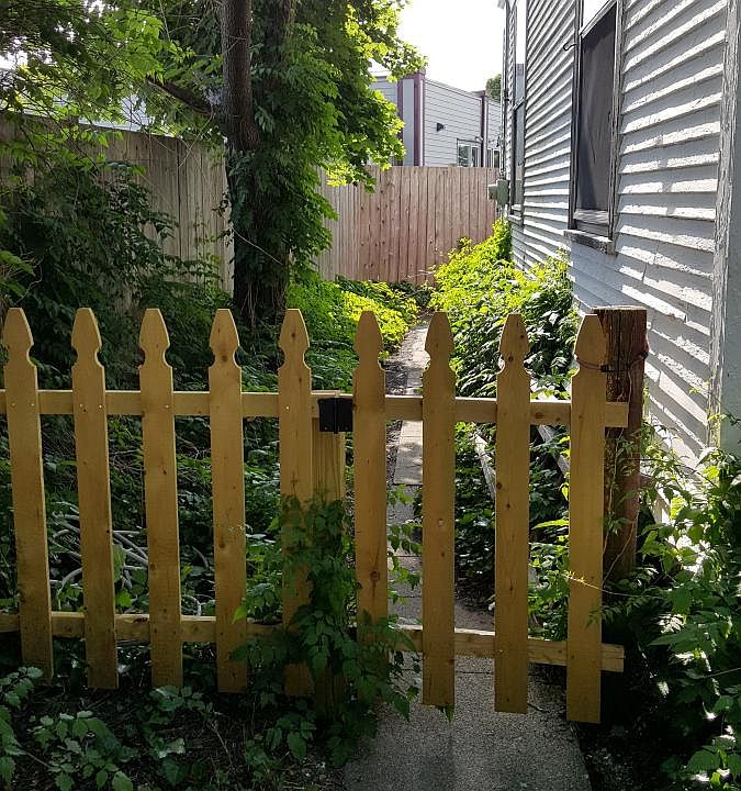 Side walk to back entertaining area