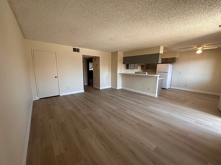 4241 Edmond St #A — Photo 20