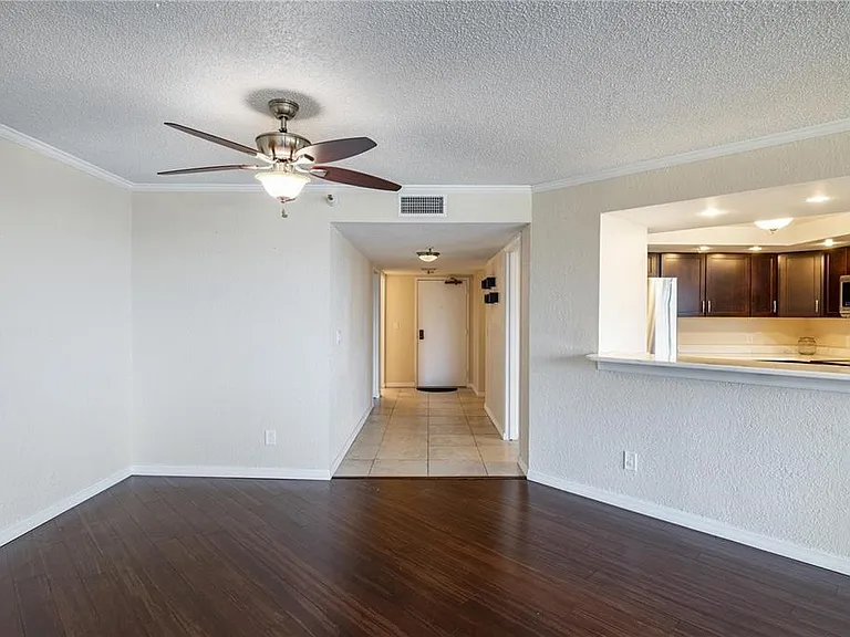 5950 Pelican Bay Plz S #204 — Photo 4