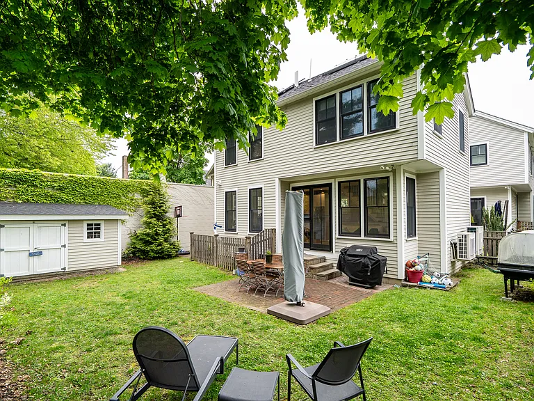 16 Jackson St — Photo 26