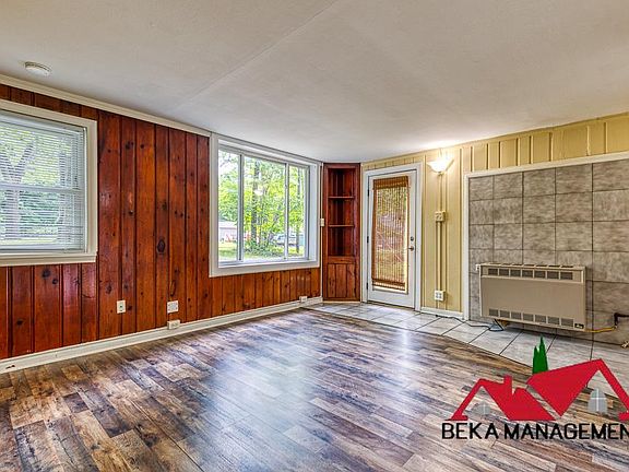 5th image of 170 Forest Crest Dr