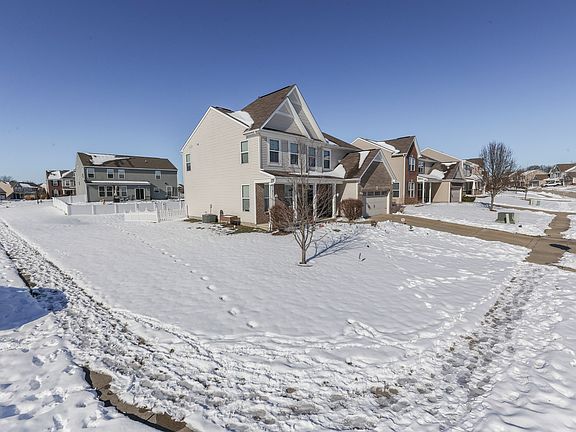 3rd image of 1630 Lavender Ln
