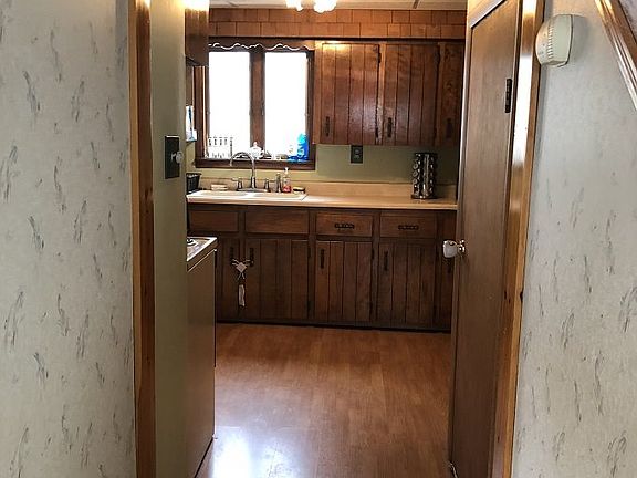 3rd image of 71 Parker Ave