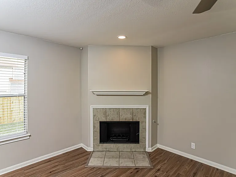 12206 Ashley Ct — Photo 4