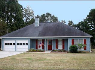 1325 Shamrock Hill Cir, Loganville, GA 30052