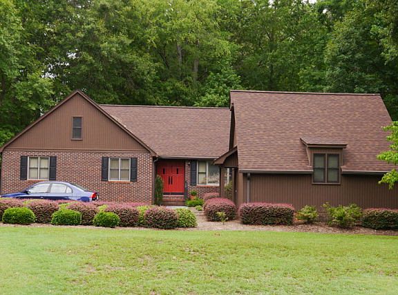 2nd image of 411 Colonial Dr