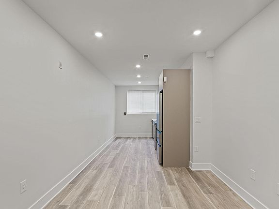 2nd image of 3843 Wallace St #2B