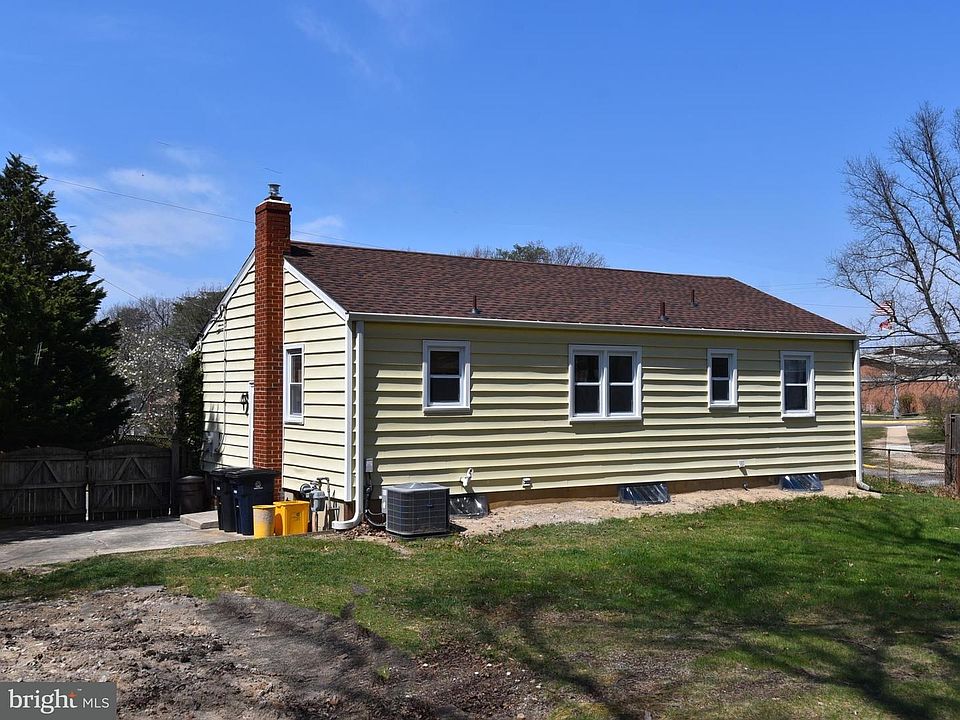 2nd image of 9349 Alcona St