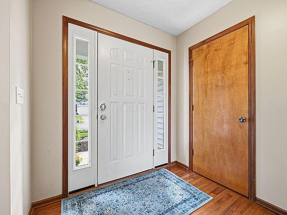 3rd image of 5254 Dietrich Ave