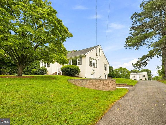 5th image of 8609 Solomons Island Rd