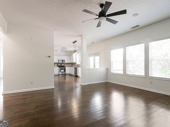 4th image of 6005 Ambercrest Ct