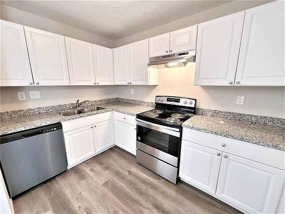 4th image of 10329 Wicklowe St