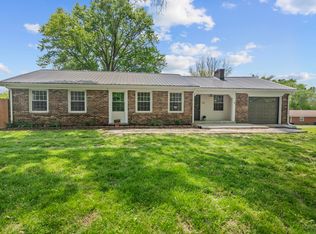16 Meadowbrook Dr, Frankfort, KY 40601