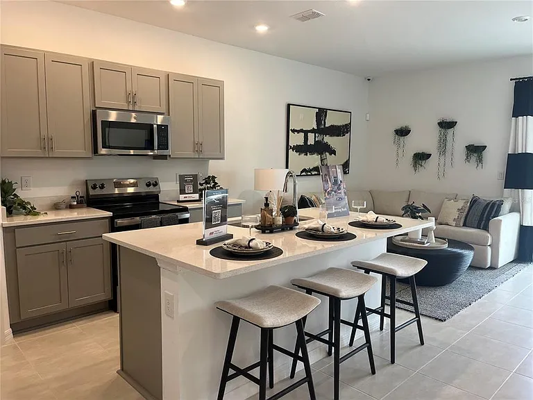 8500 Lunar Skye St — Photo 28