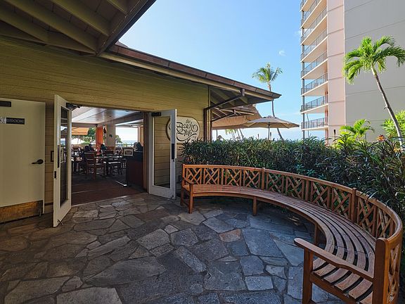 3rd image of 3445 Lower Honoapiilani Rd #945