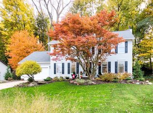8012 Barberry Hill Dr, Mentor, OH 44060