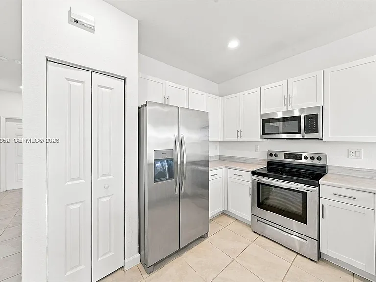 10018 SW 228th Ter — Photo 8