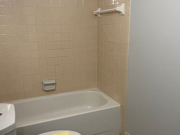 4th image of 275-335 Sterling Ave #B206