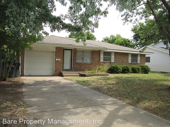2nd image of 1627 Denison Dr