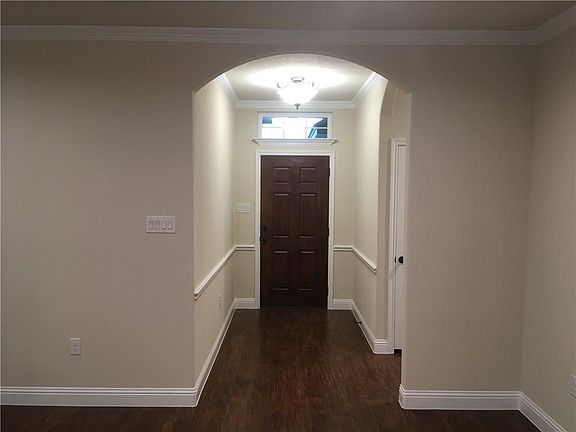 2nd image of 300 N Hyde Park Blvd