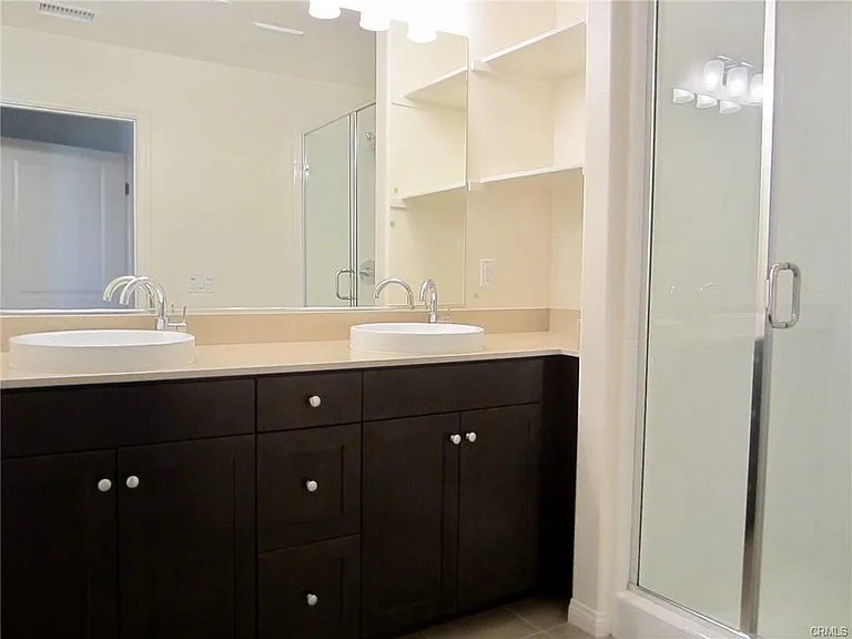 344 N Fenimore Ave — Photo 10