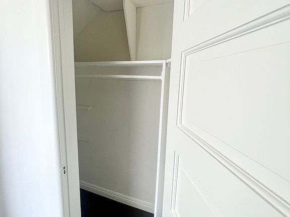 5th image of 55 Arlington Dr APT 2