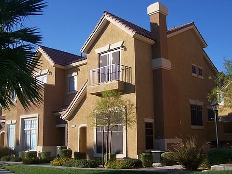 1st image of 327 Mali Heights Ct